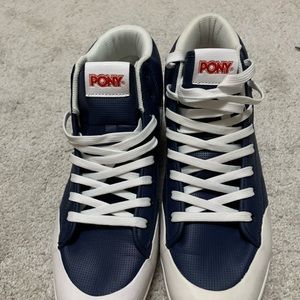 Men’s tennis shoes size 11 New